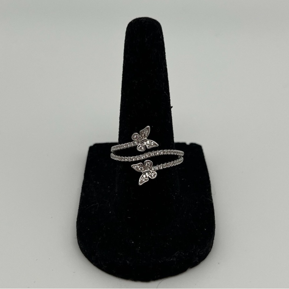Elegant Silver Butterfly Ring